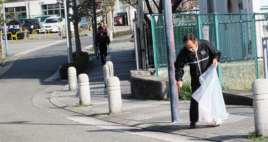 ２月１６日に当会会員の神戸マツダ様が今年２回目の清掃活動を実施しました。