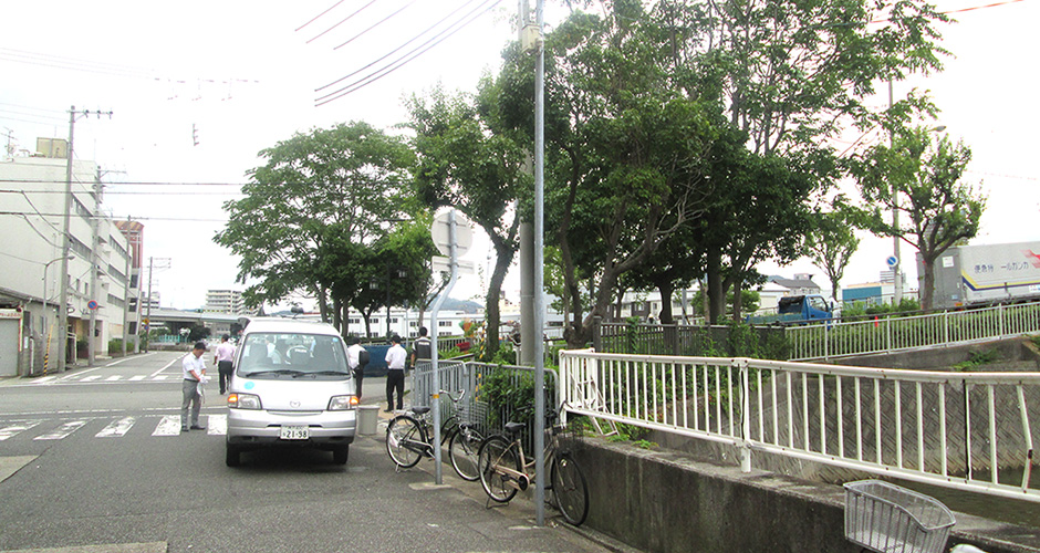 ７月２１日に当会会員の(株)神戸マツダ様が第３３回定期清掃活動を実施されました。