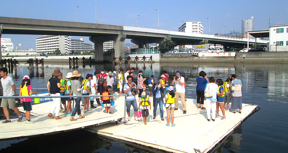 当会会員の「兵庫運河・真珠貝プロジェクト」の夏休み自由研究会が８月９日に開催されました。